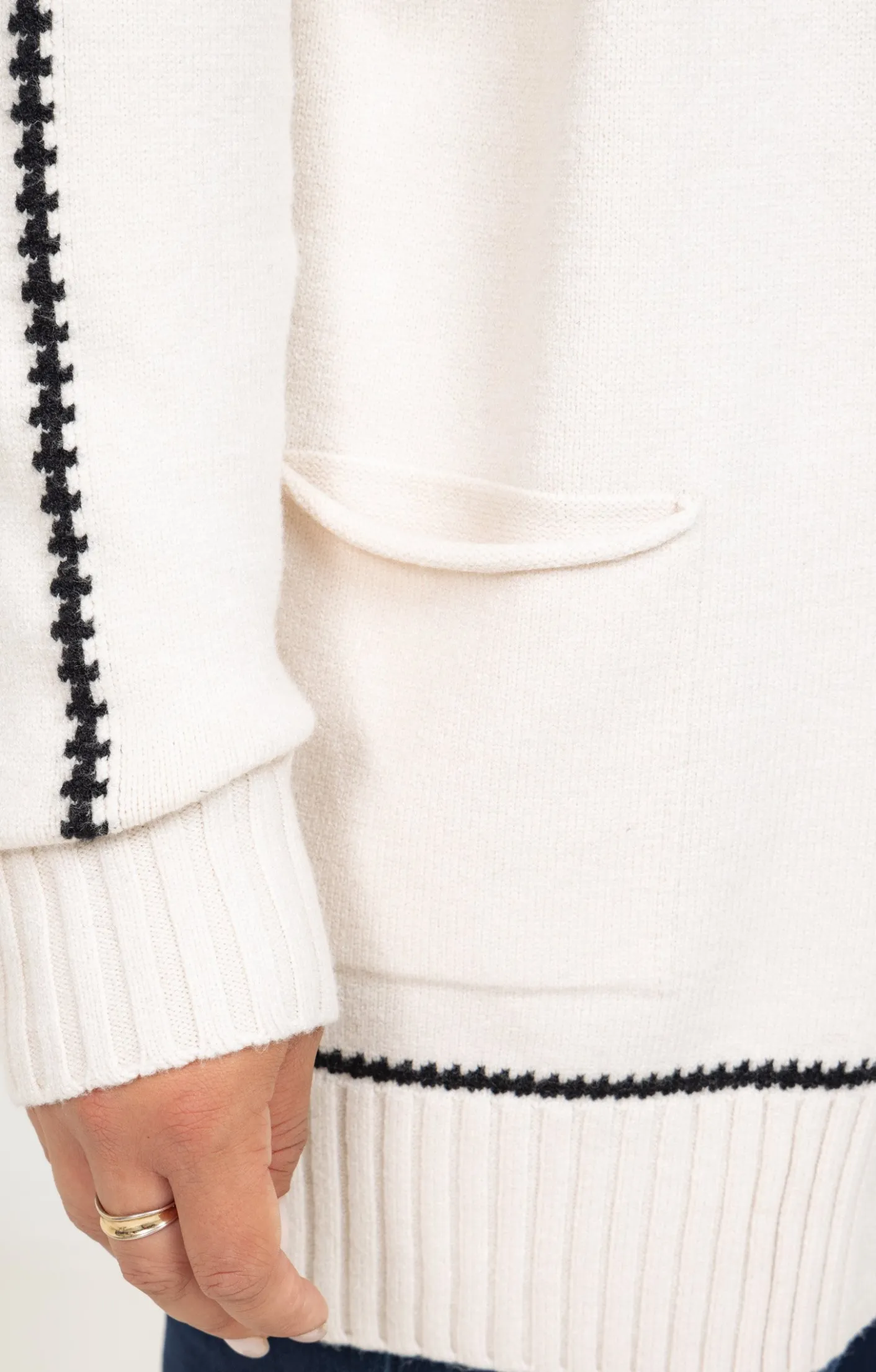 Toscane Boutique Cardigan avec détail contrasté| Pulls & Cardigans