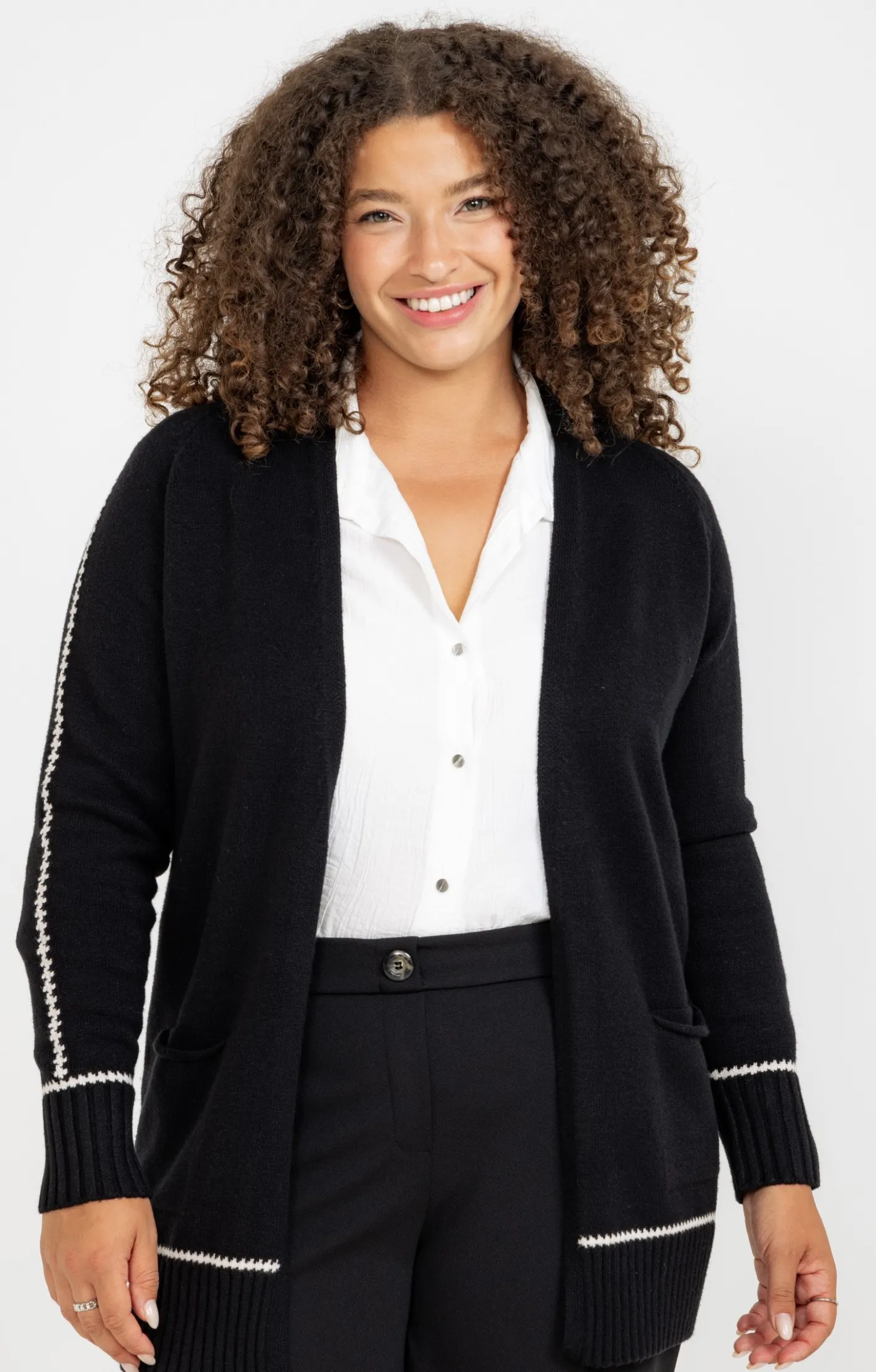 Toscane Boutique Cardigan avec détail contrasté| Pulls & Cardigans
