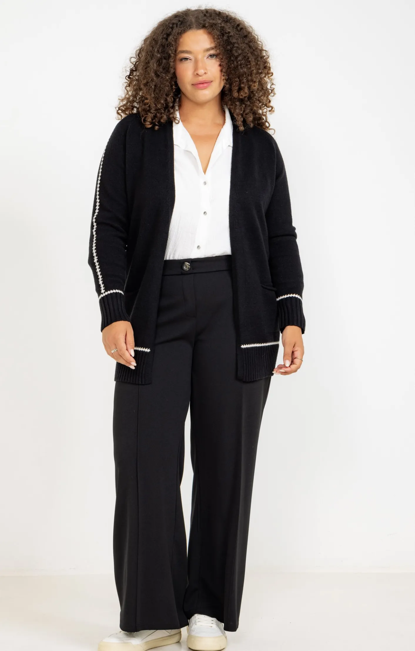Toscane Boutique Cardigan avec détail contrasté| Pulls & Cardigans