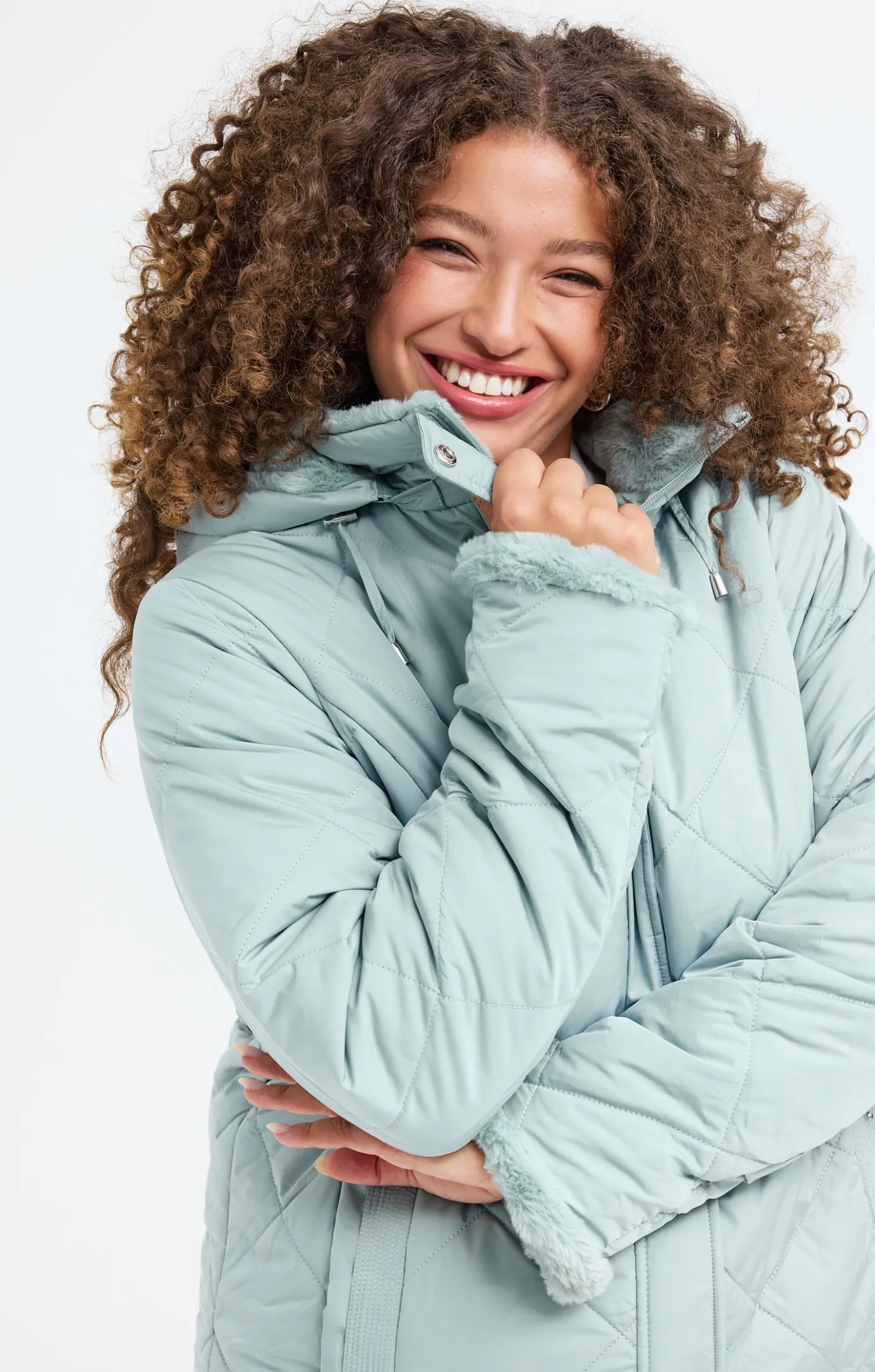 Toscane Boutique Doudoune avec capuche et fausse fourrure| Parkas & Impers