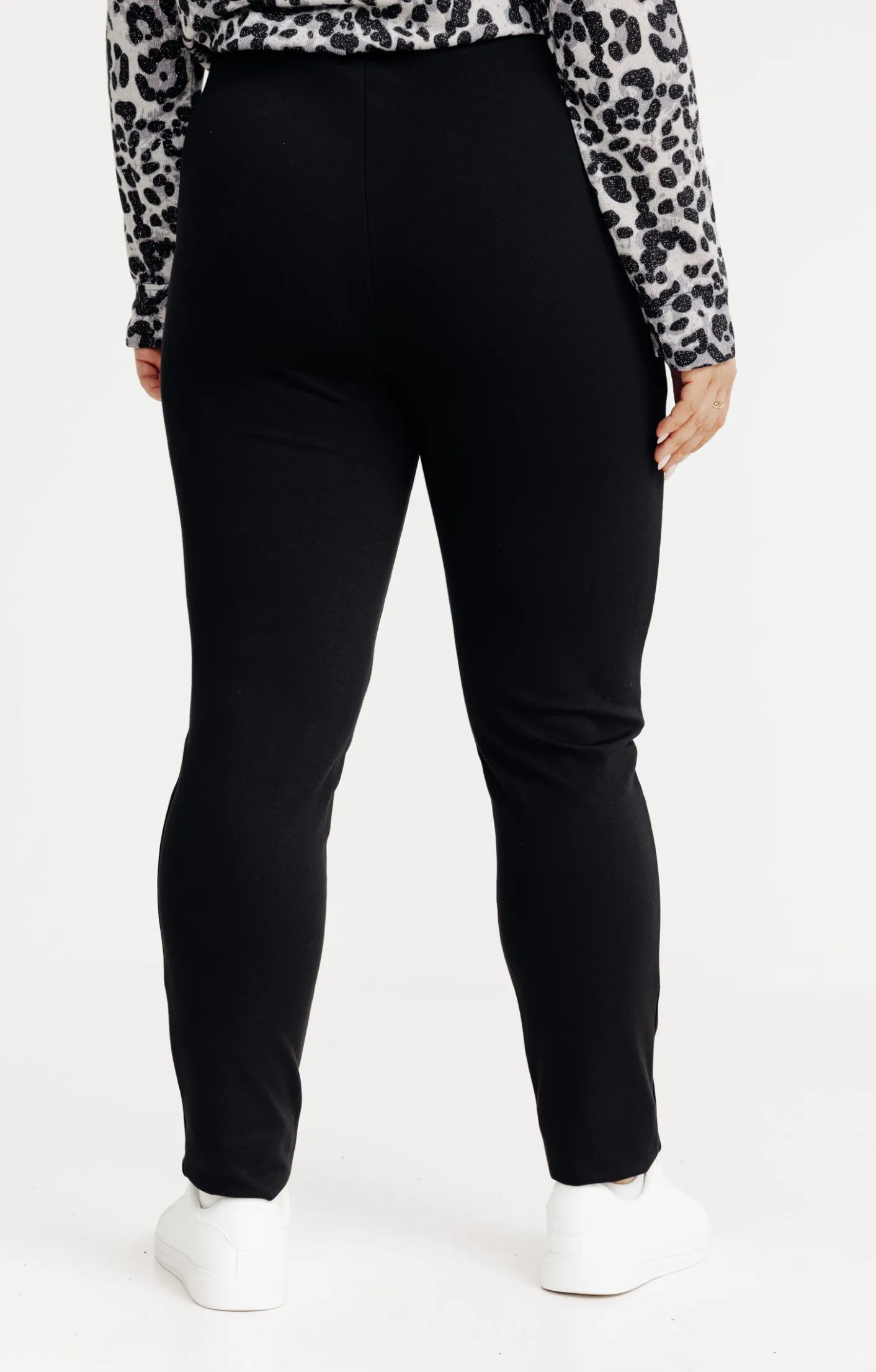 Toscane Boutique Pantalon de ville coupe droite en maille| Pantalons