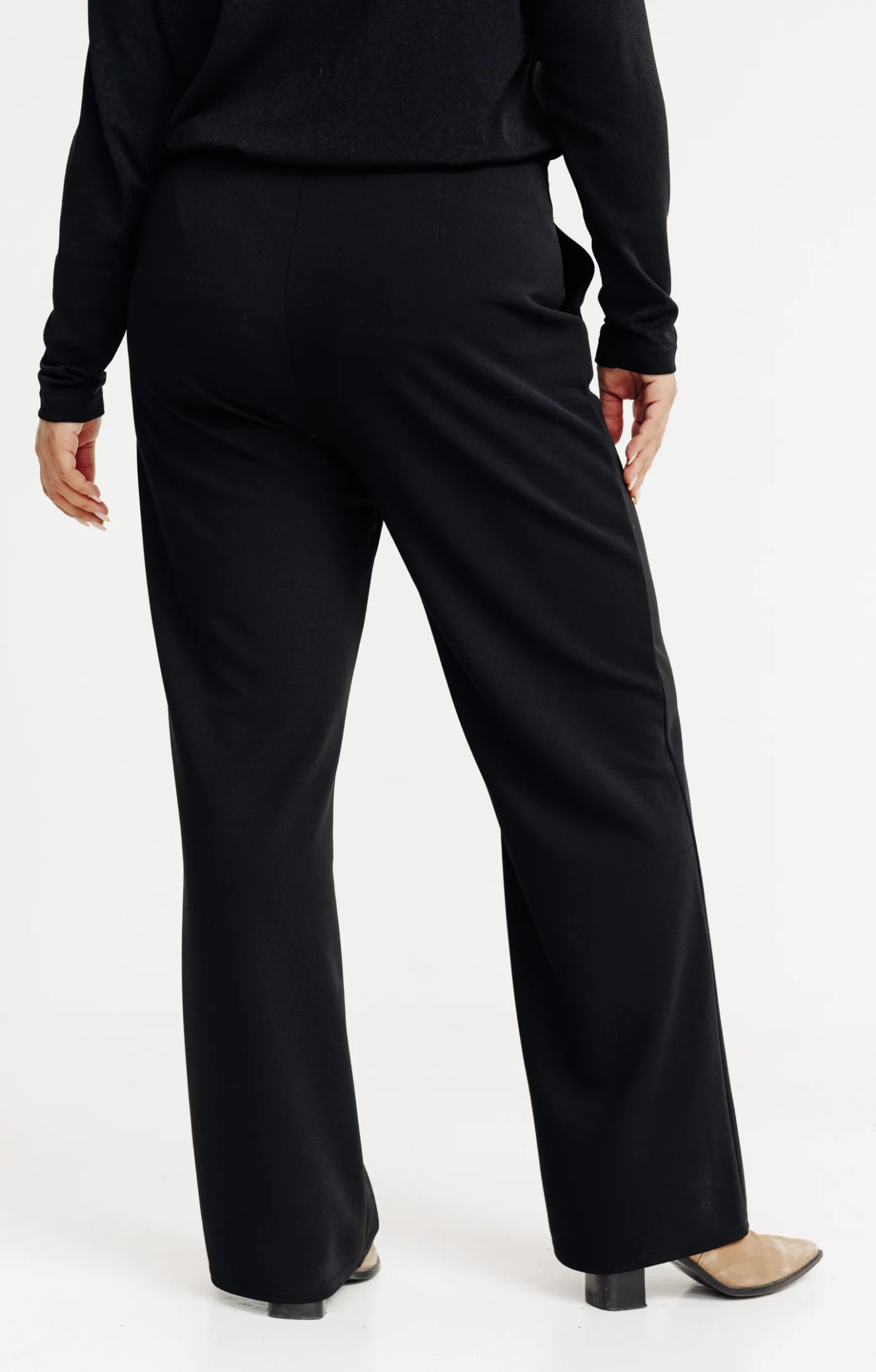 Toscane Boutique Pantalon large uni à boucle| Pantalons