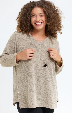 Toscane Boutique Pull en maille brillante et collier| Pulls & Cardigans
