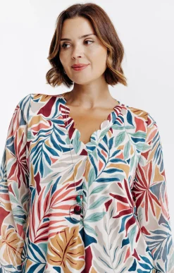 Toscane Boutique Tee-shirt imprimé avec collier| Tee-shirts