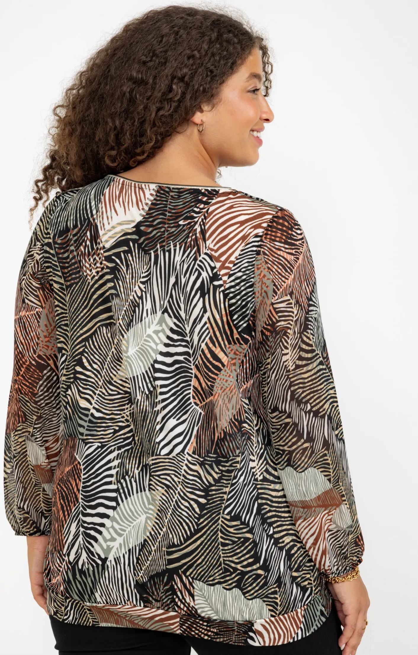 Toscane Boutique Tee-shirt imprimé végétal et collier| Tee-shirts