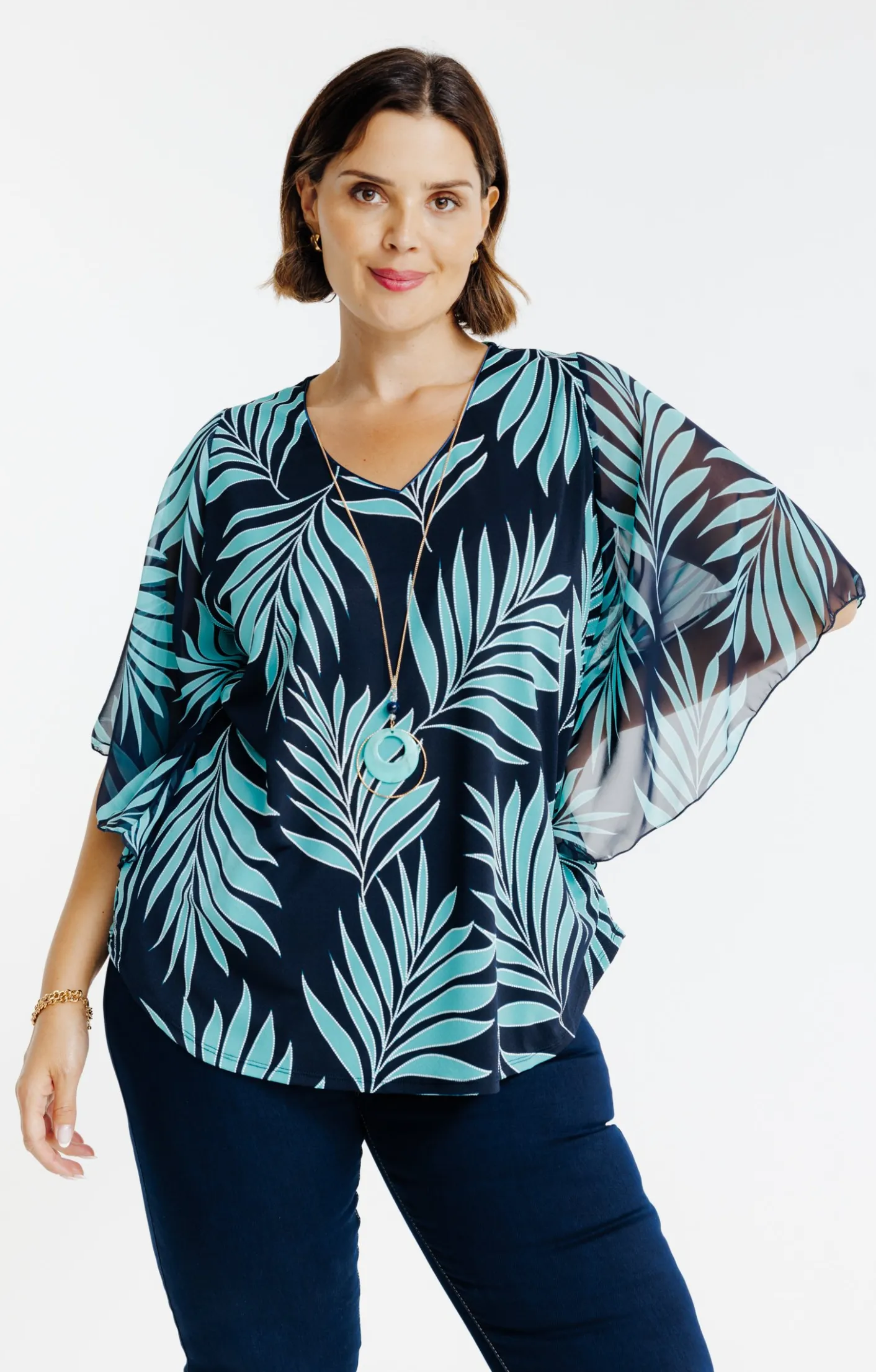 Toscane Boutique Tee-shirt poncho imprimé avec collier| Tee-shirts