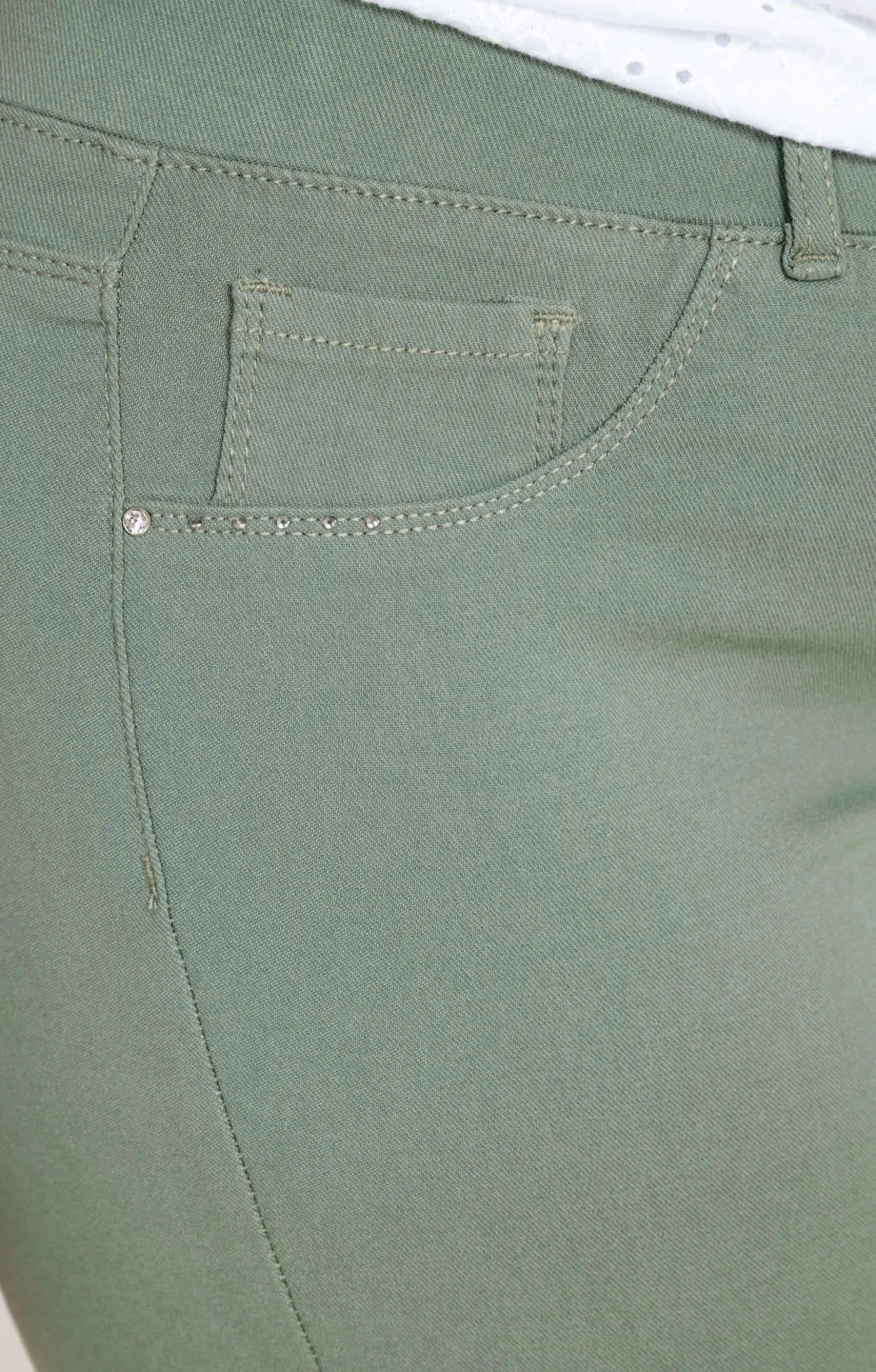 Toscane Boutique Tregging court stretch détail rivet| Pantalons