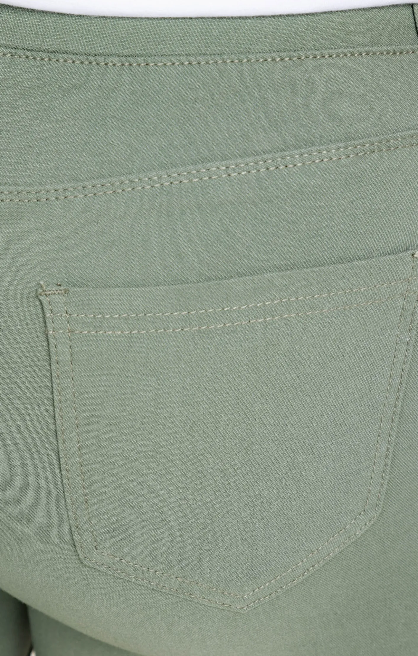 Toscane Boutique Tregging court stretch détail rivet| Pantalons